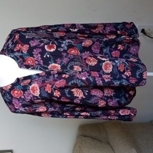 Lucky Brand Medium EUC, pleated shoulders, peasant-type blouse, Medium